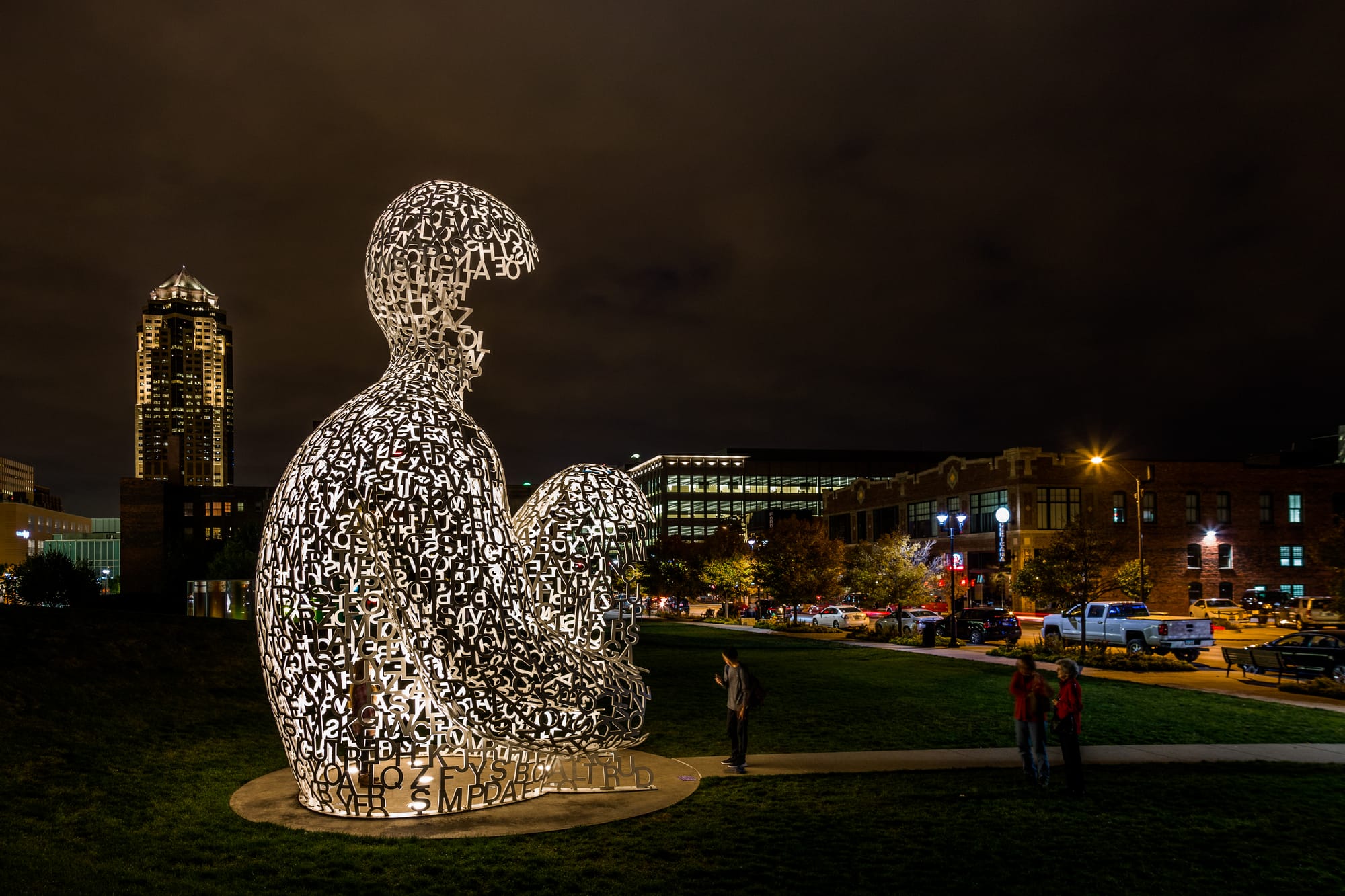 Nomad sculpture at Pappajohn Sculpture Garden in Des Moines, Iowa.